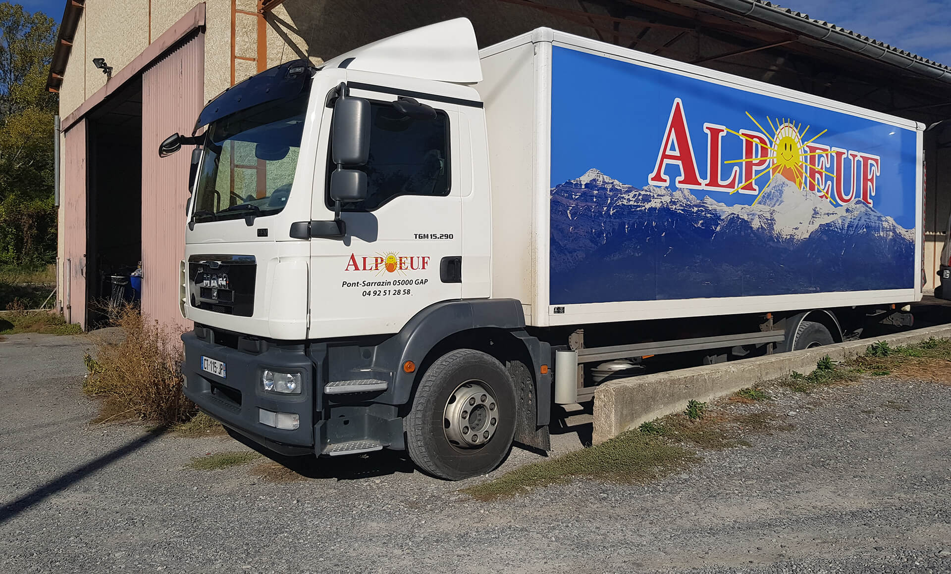 Contactez Alpoeuf : vente d'oeuf en gros à la Rochette près de Gap en Hautes-Alpes